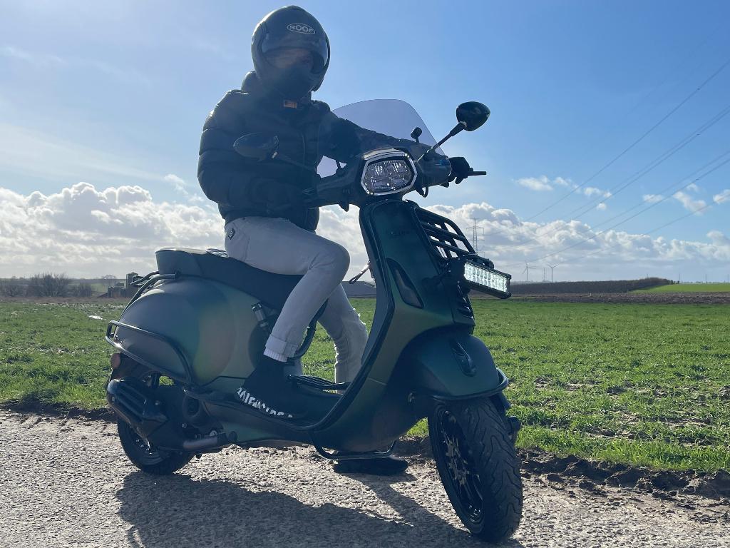Vespa sprint 50cc, Fietsen en Brommers, Scooters | Vespa, Ophalen, Gebruikt, Overige modellen, Klasse B (45 km/u)