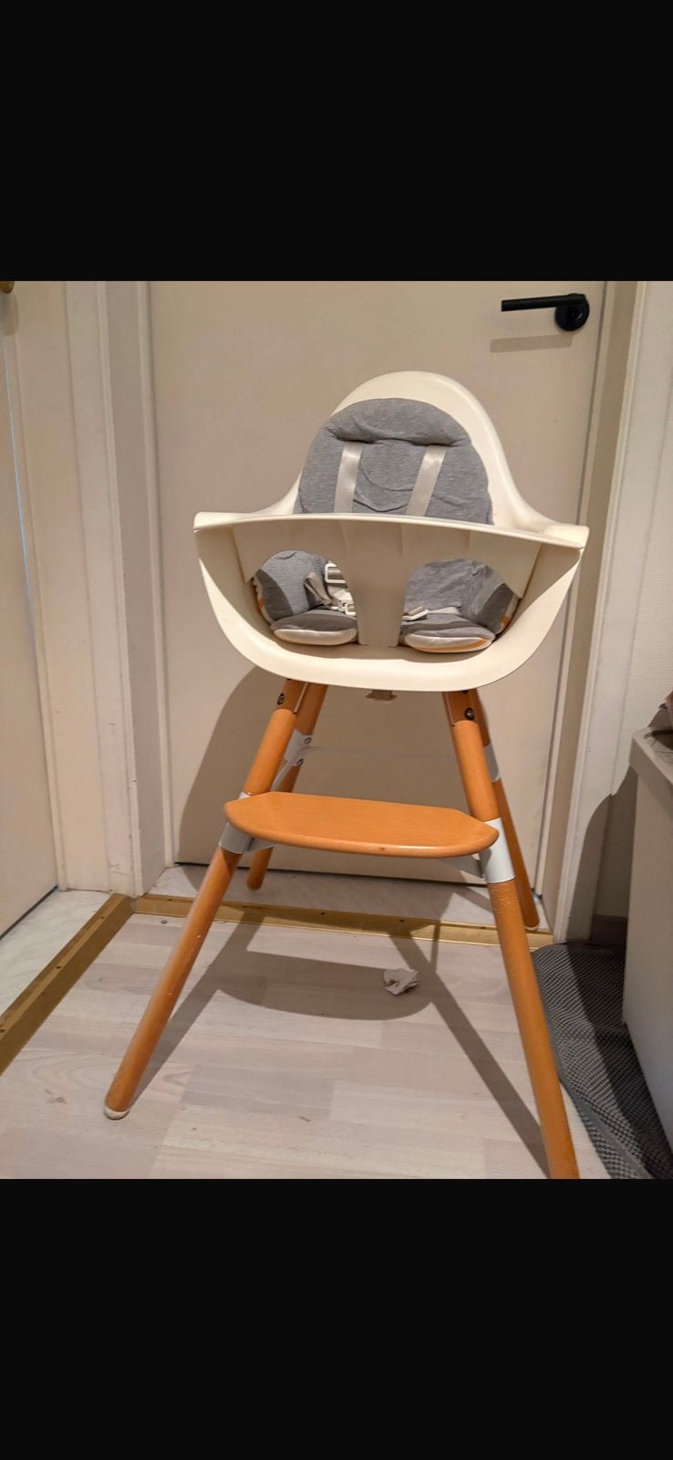 Chaise de salle à manger pour enfants en bois, Enfants & Bébés, Enlèvement, Comme neuf