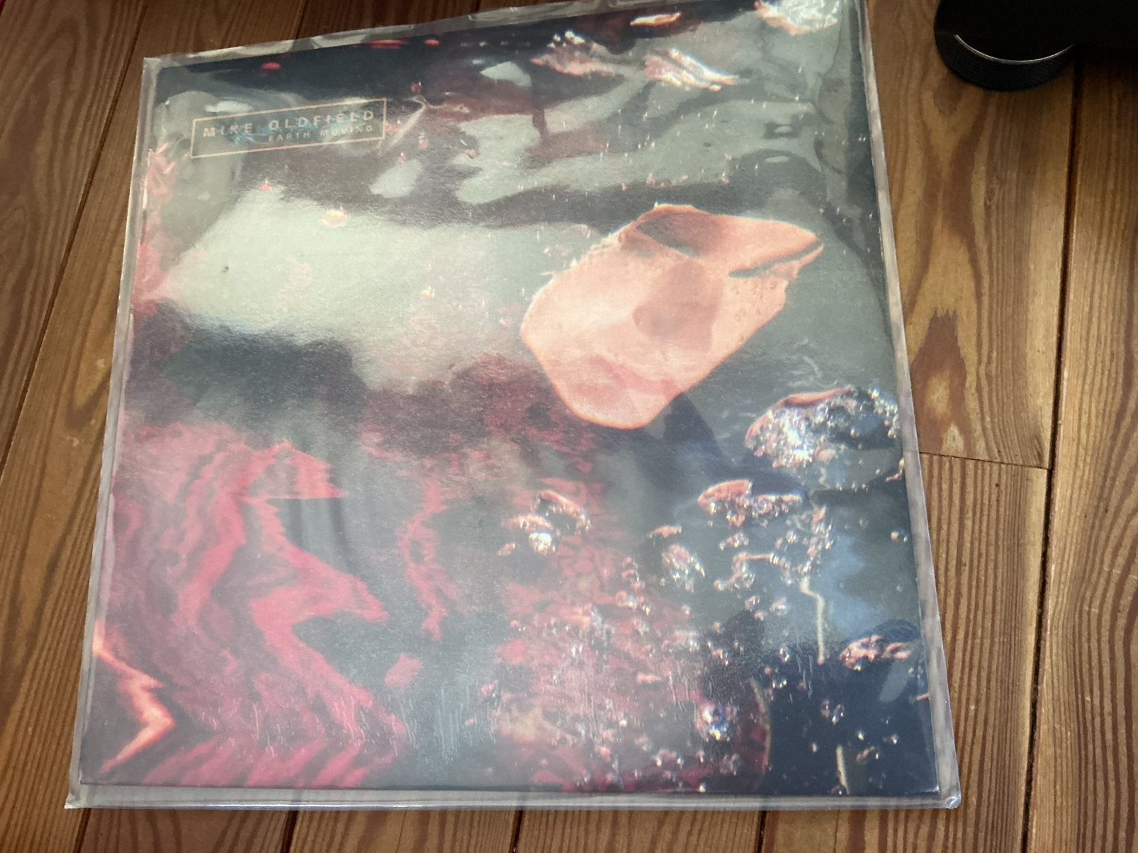 LP Mike Oldfield - earth moving, Cd's en Dvd's, Ophalen of Verzenden, Zo goed als nieuw, LP