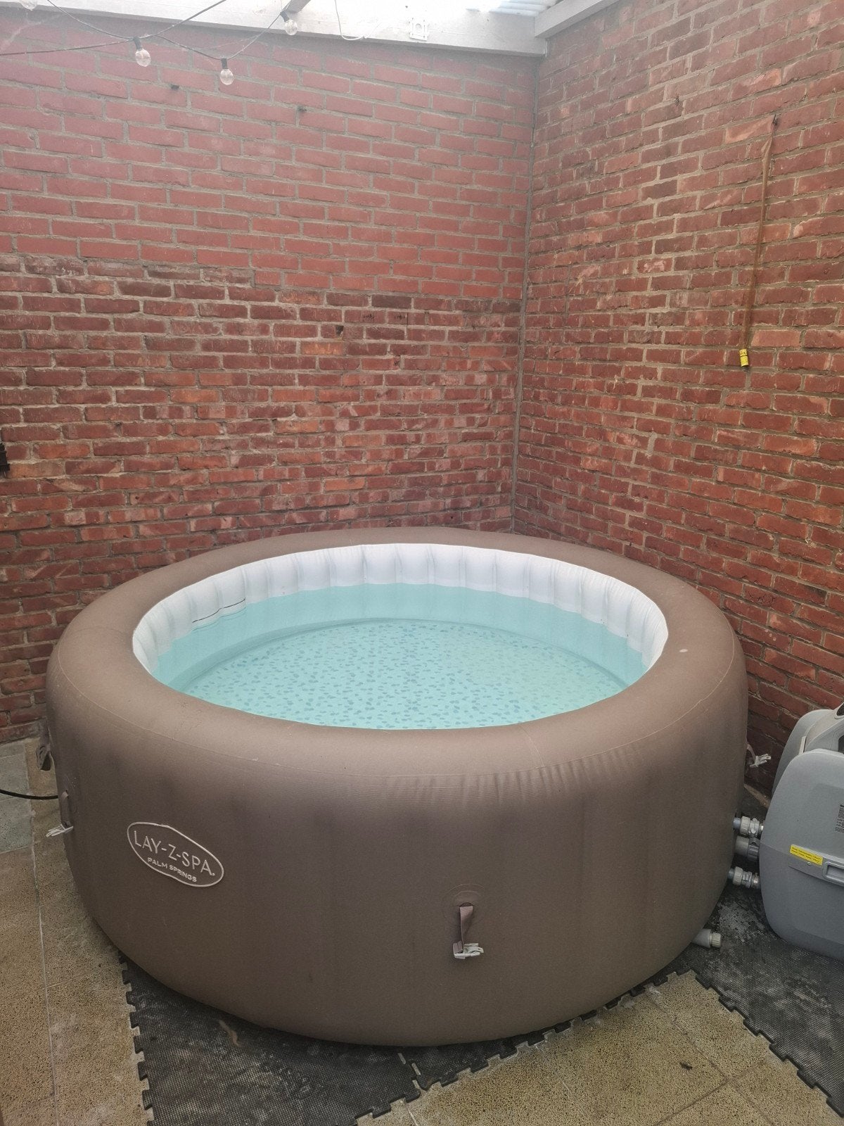 Jacuzzi Palm Springs Lay-Z-Spa Bestway, Ophalen, Zo goed als nieuw, Filter, Opblaasbaar