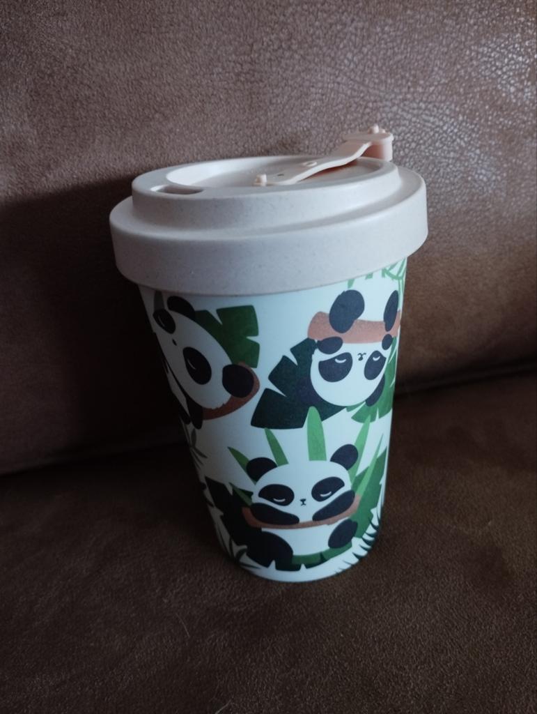 Pairi Daiza koffiebeker, Huis en Inrichting, Keuken | Servies, Overige materialen, Gebruikt, Ophalen of Verzenden, Overige stijlen