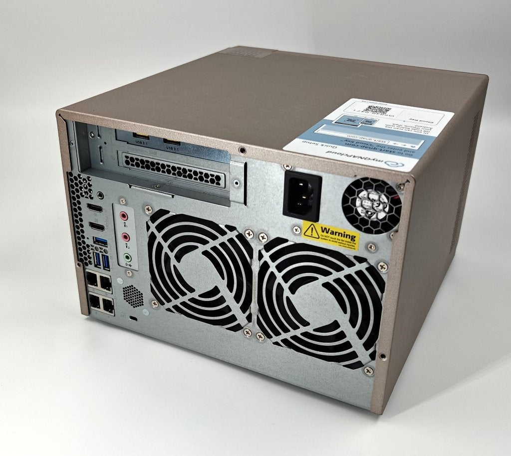 QNAP TVS-673 16GB, 6-bay NAS (4x4TB) + M.2 SSD’s (1TB+2TB), Computers en Software, NAS, Ophalen