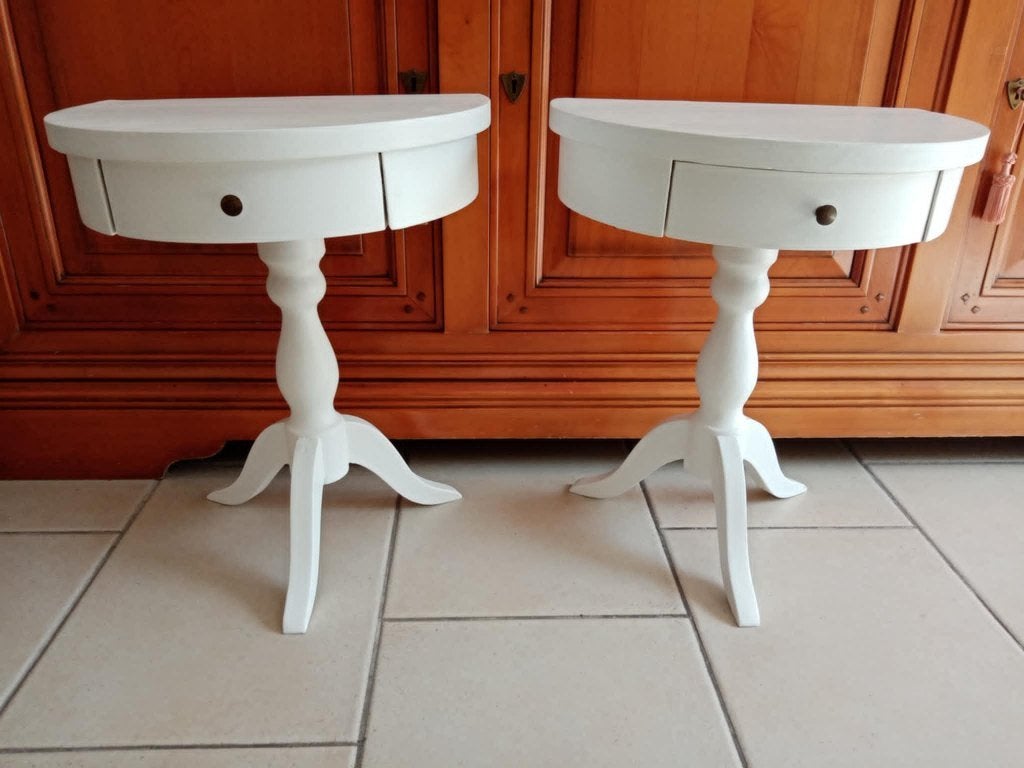 Paire de tables de chevet demi-lune style Shabby vintage, Moins de 55 cm, Moins de 45 cm, Enlèvement, Utilisé