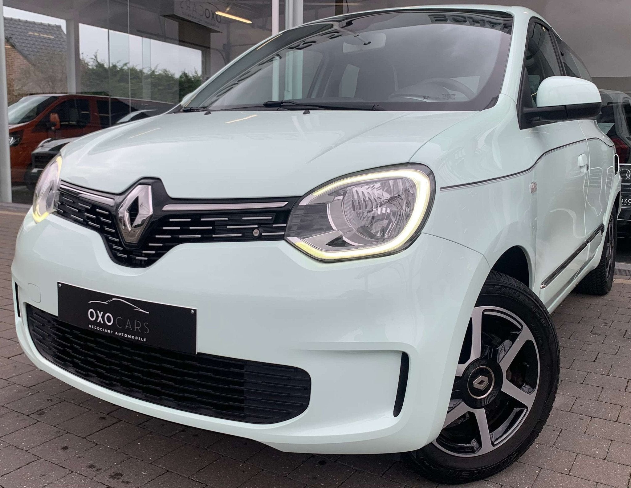 Renault Twingo 1.0i Intens / FULL OPTIONS / Cuir / Airco / C, Autos, Cuir, Anti démarrage, Euro 6, Entreprise
