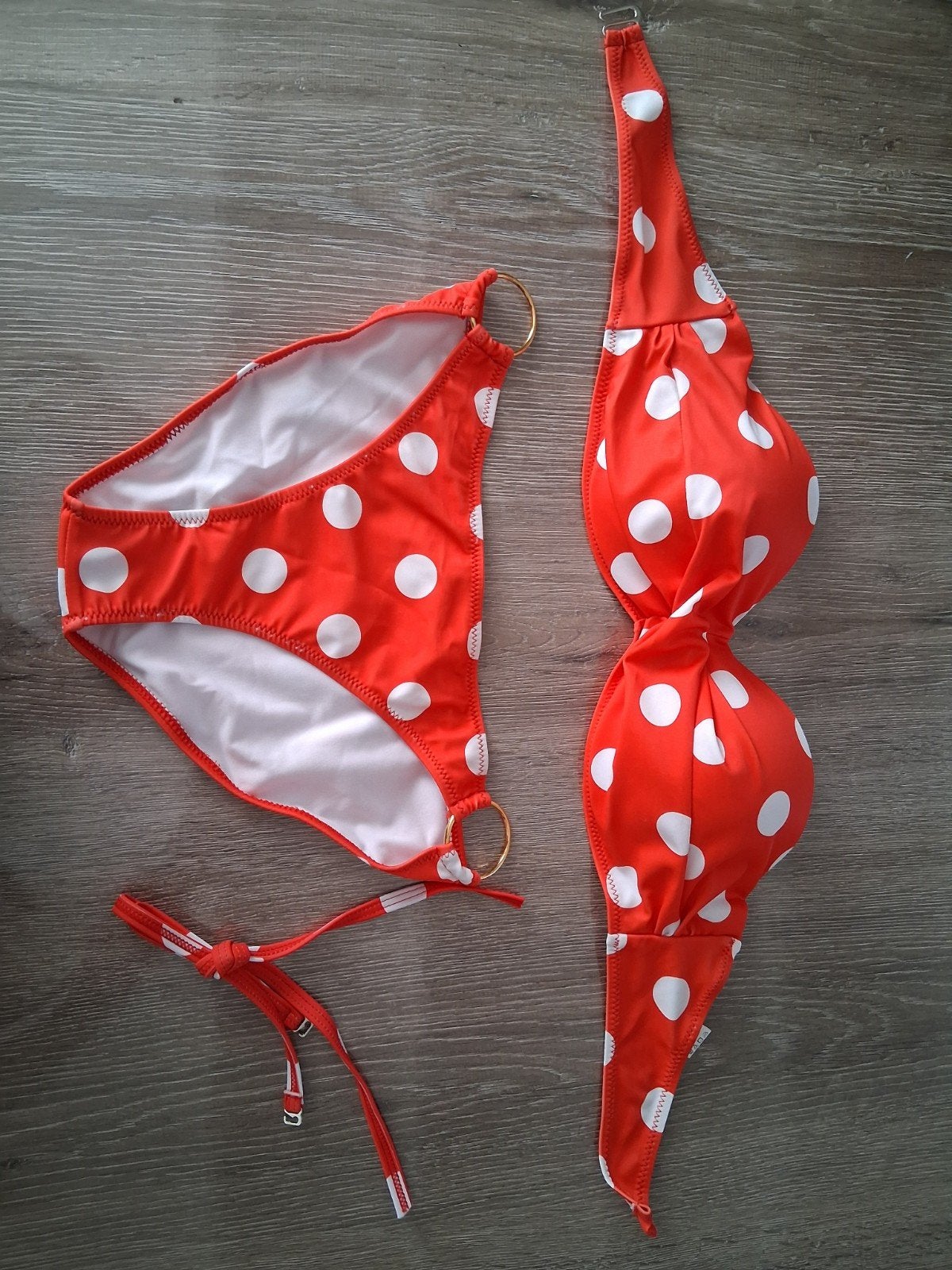 bikini taille L (+M que L) neuf, Kleding | Dames, Ophalen, Nieuw, Rood, Bikini