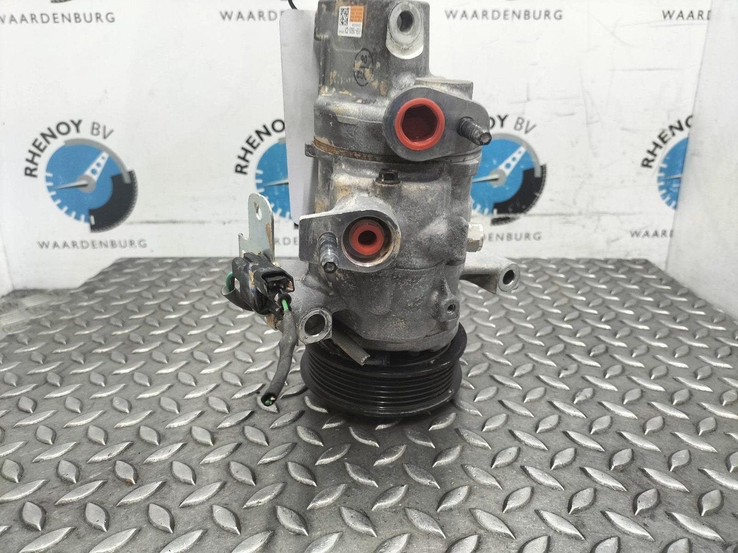 FORD TRANSIT COURIER Trend AIRCO COMPRESSOR / AIRCOPOMP H1BH, Autos : Pièces & Accessoires, Enlèvement ou Envoi, Utilisé, ARN reconnu
