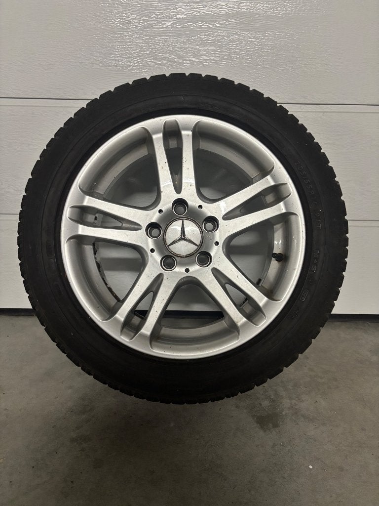 4 Dunlop winterbanden 205/55 R16 Mercedes, Auto-onderdelen, Ophalen, Gebruikt, Band(en), Personenwagen