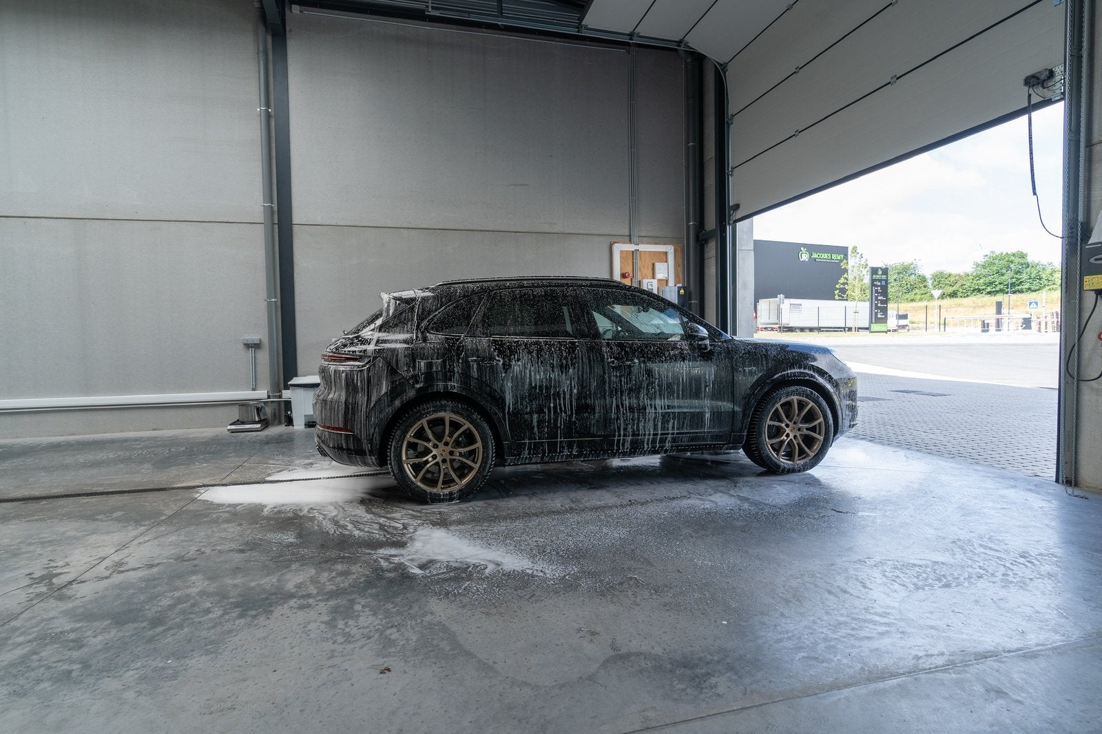 Opportunité dans le secteur du detailing !, Immo, Garages & Places de parking, Charleroi