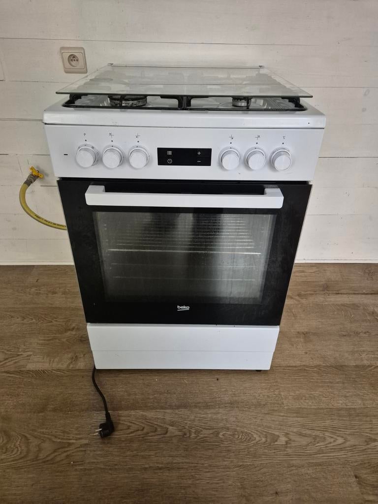 Nog een mooi gas fornuis met elektrische oven van beko, Ophalen, Gas
