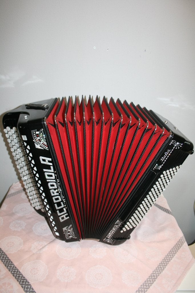 Prachtige Accordiola Concerto DO3 - 4 Korig - 120 bas, Muziek en Instrumenten, Accordeons, Zo goed als nieuw, Knopaccordeon, 120-bas