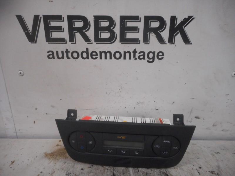 PANNEAU DE COMMANDE AIR CONDITIONNE Ford Fiesta 5 (JD / JH), Utilisé, Ford