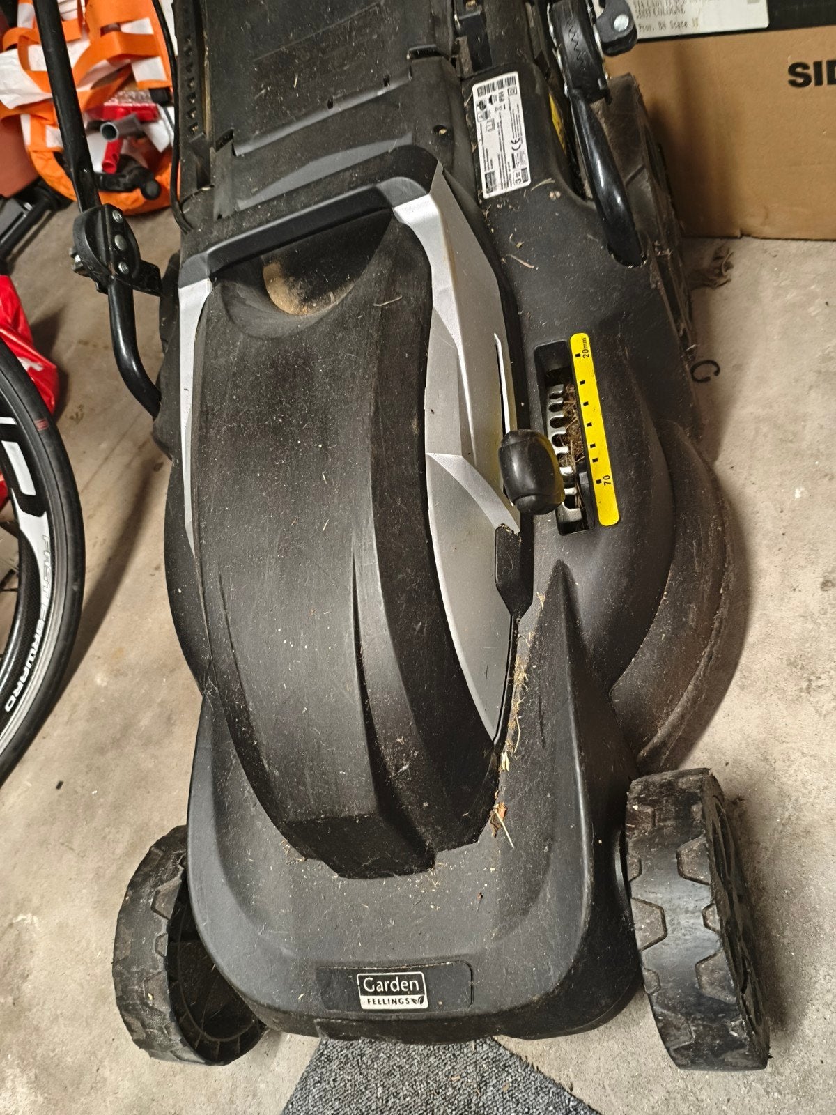 tondeuse filaire puissante 1800w, Enlèvement