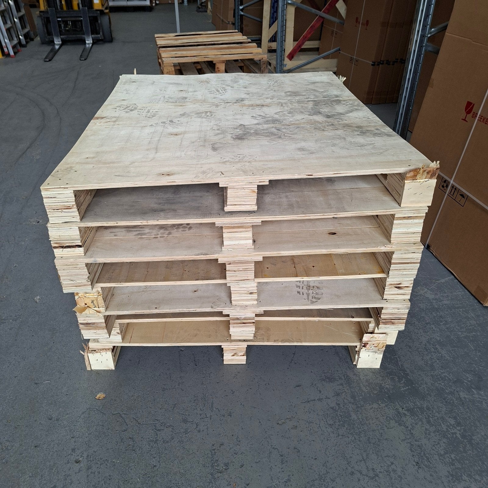 Houten pallets 7 stuks gebruikt, 108cm x 122-143cm, Bricolage & Construction, Bois & Planches, Enlèvement, Utilisé