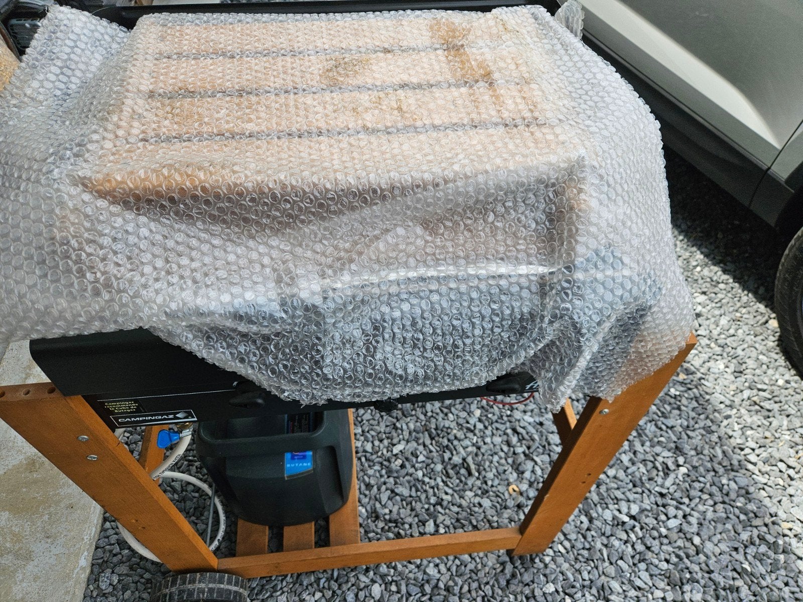 Barbecue à gaz servi 2 fois
