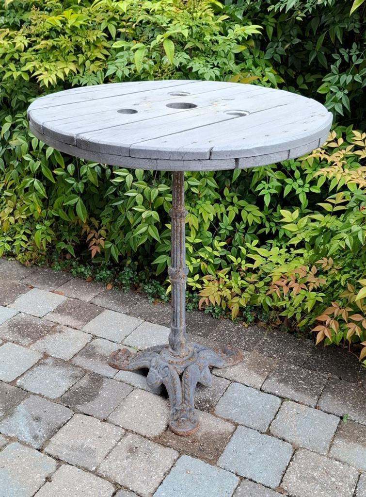 Rustiek bistrotafeltje met gietijzeren onderstel, Enlèvement