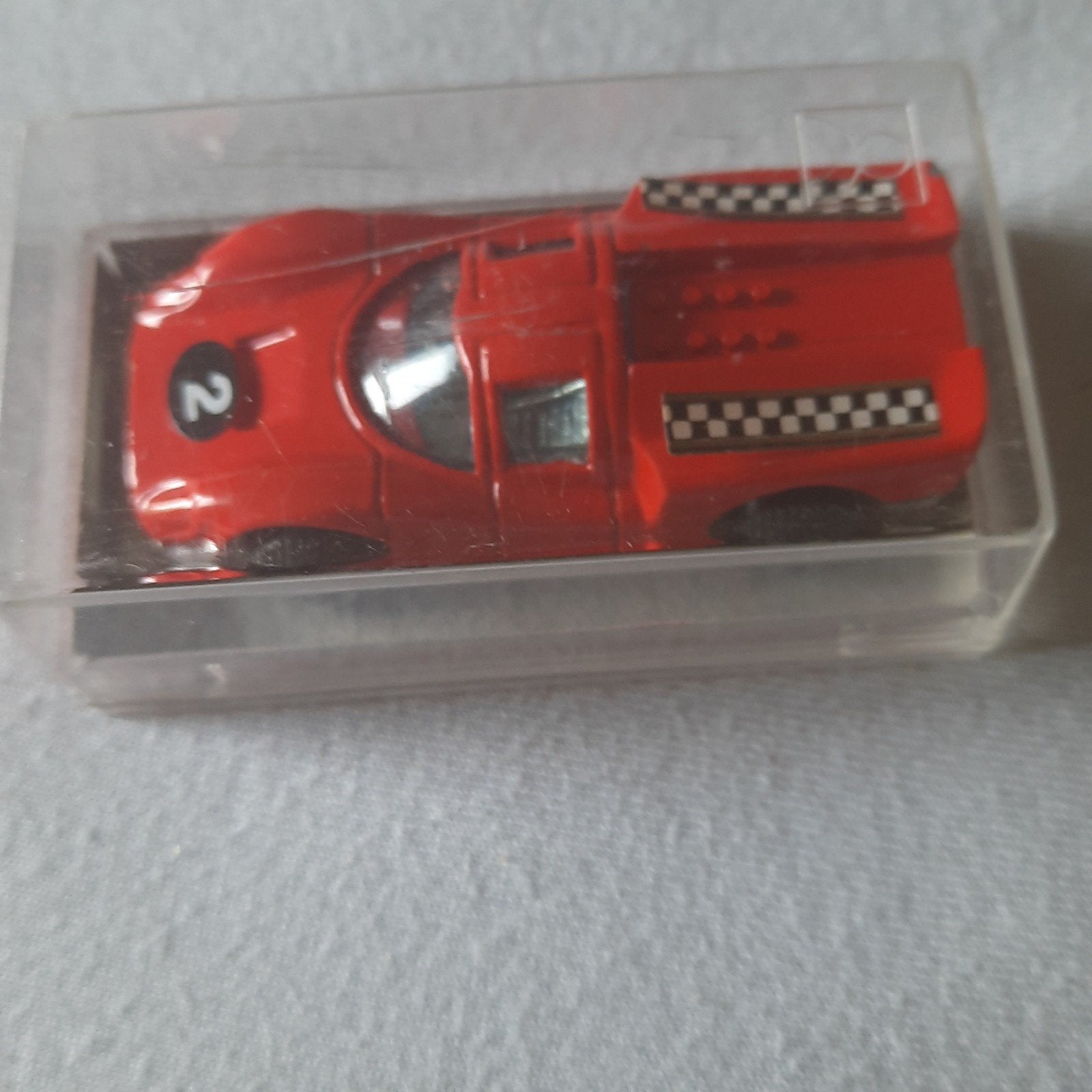POLITOYS PENNY ROUTE ZERO* Y-15* 1:66 *LOLA ASTON MARTIN*VIN, Enlèvement, Neuf, Voiture, Autres marques