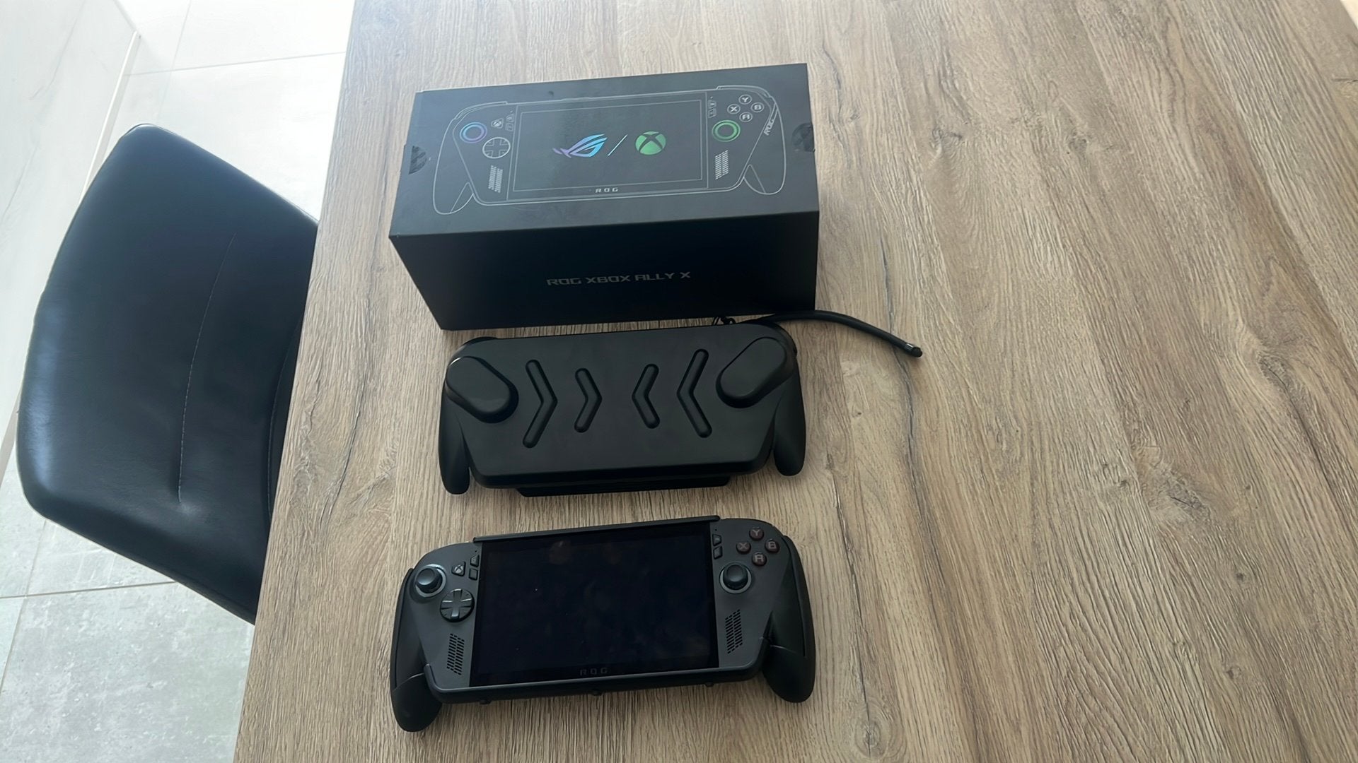 Xbox Ally X avec une garantie de 2 ans. (nouveau) et étui, Enlèvement ou Envoi, Comme neuf