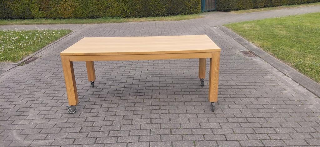 Tafel te koop4, Enlèvement