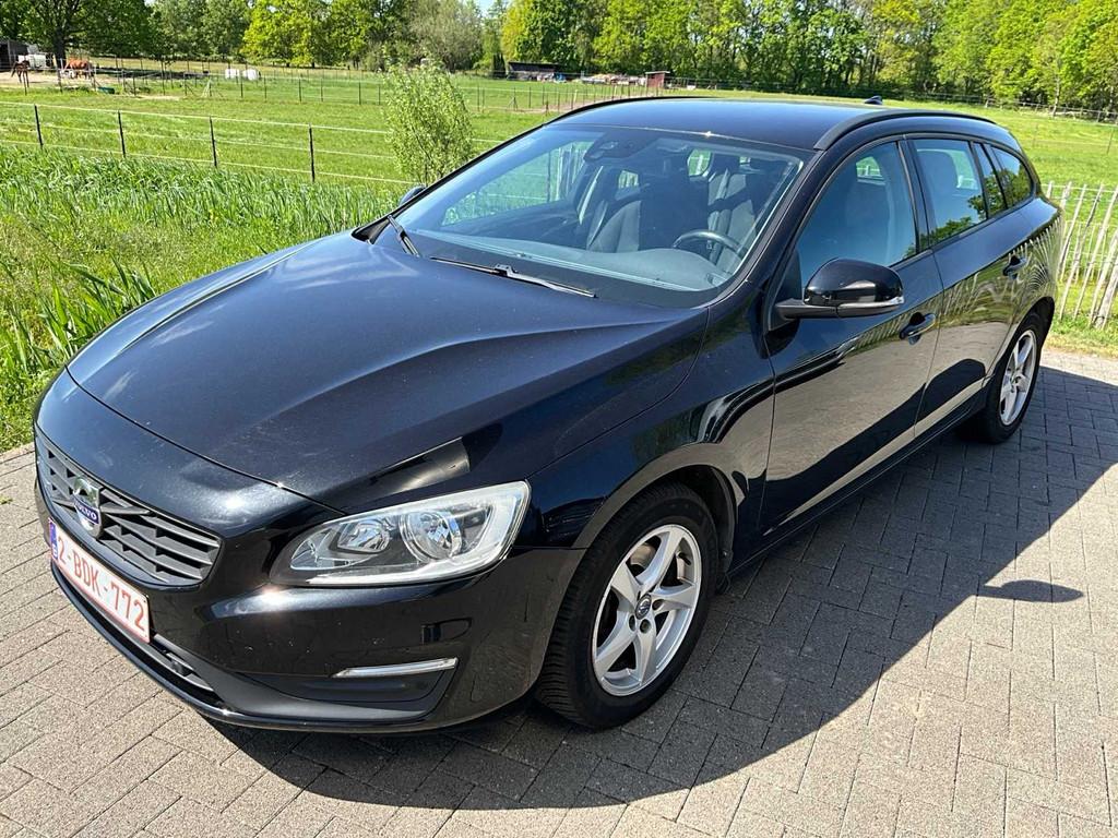 Volvo V60 break 2016 - parfaitement entretenu et richement, Autos, Volvo, Achat, Euro 6, Entreprise, Boîte manuelle