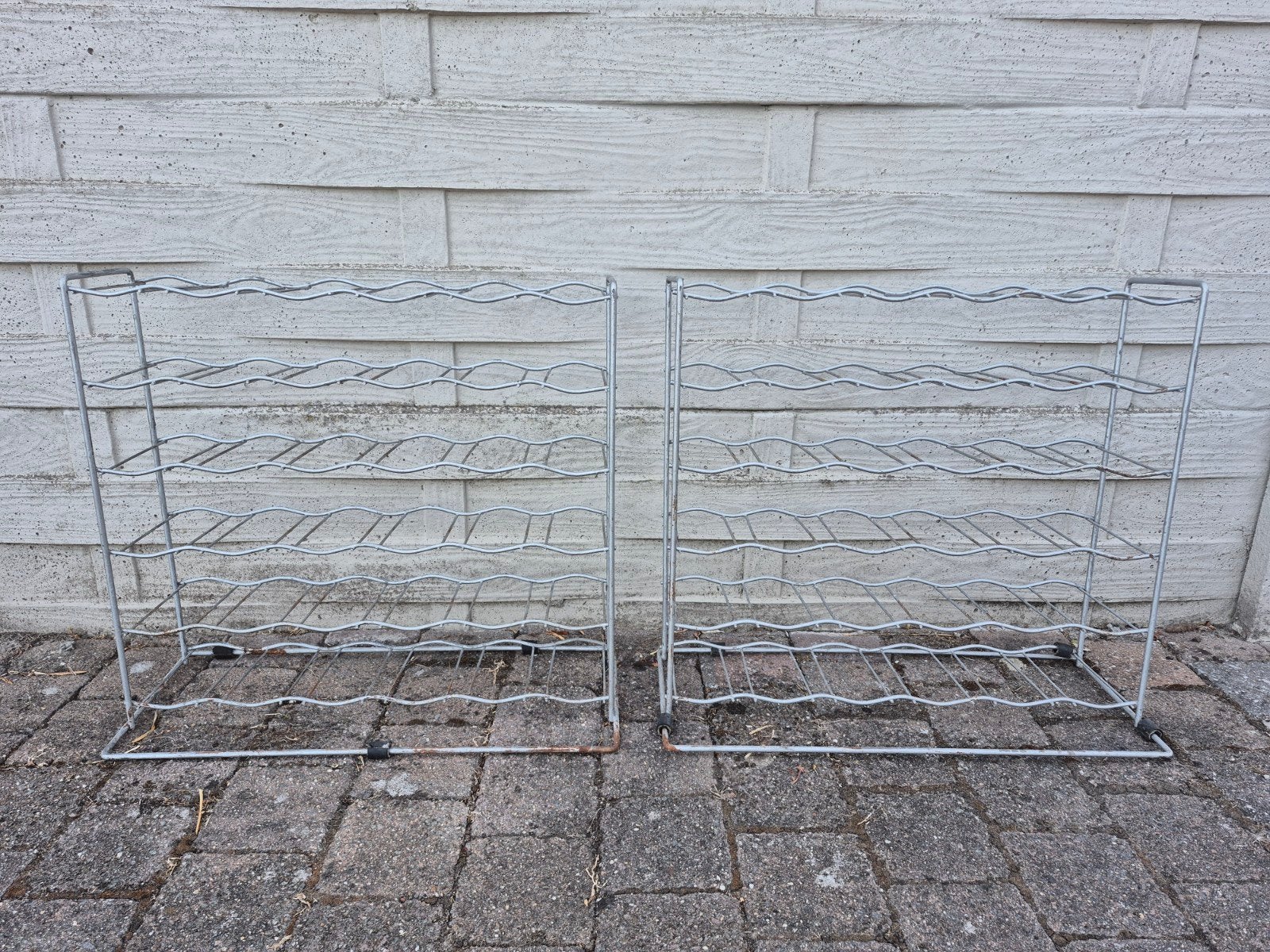 Set vintage ijzeren wijnrekken; samen €10, Ophalen, 50 – 75, Gebruikt, 25 flessen of meer