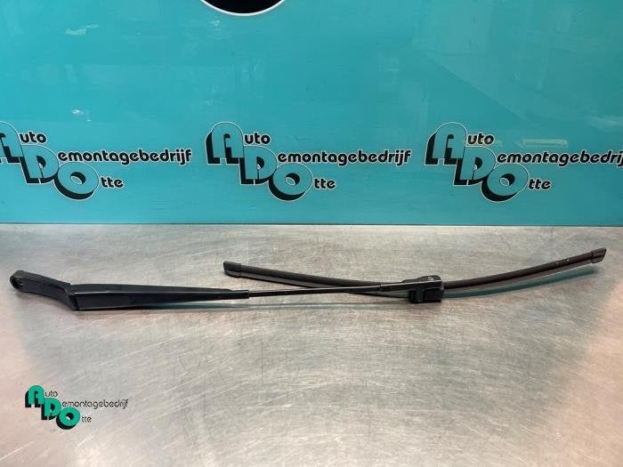 Ruitenwisserarm voor van een Volkswagen Caddy (Caddy 04-), Gebruikt, -, Volkswagen, -