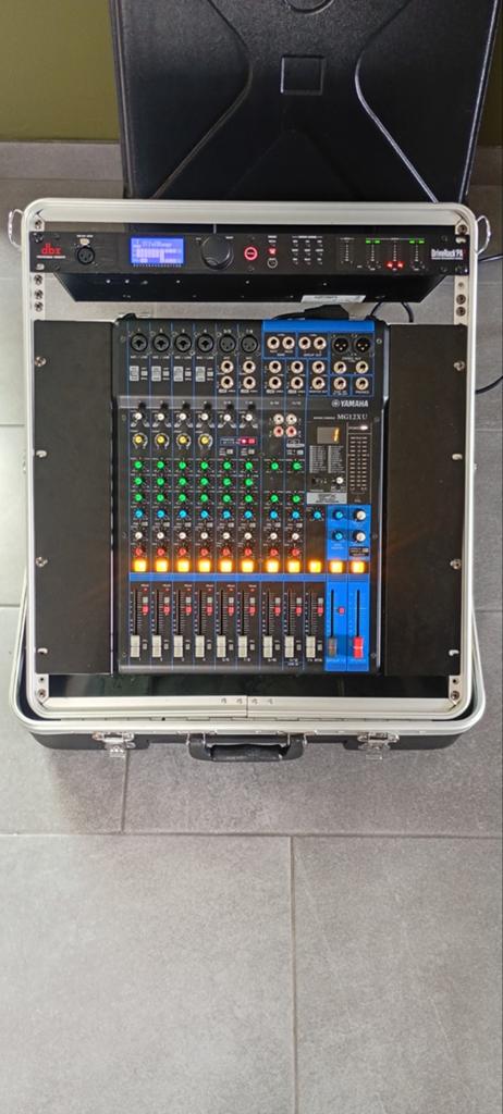 Table de mixage Yamaha MG12XU + Module dbx PA2 + Flight 19", Enlèvement