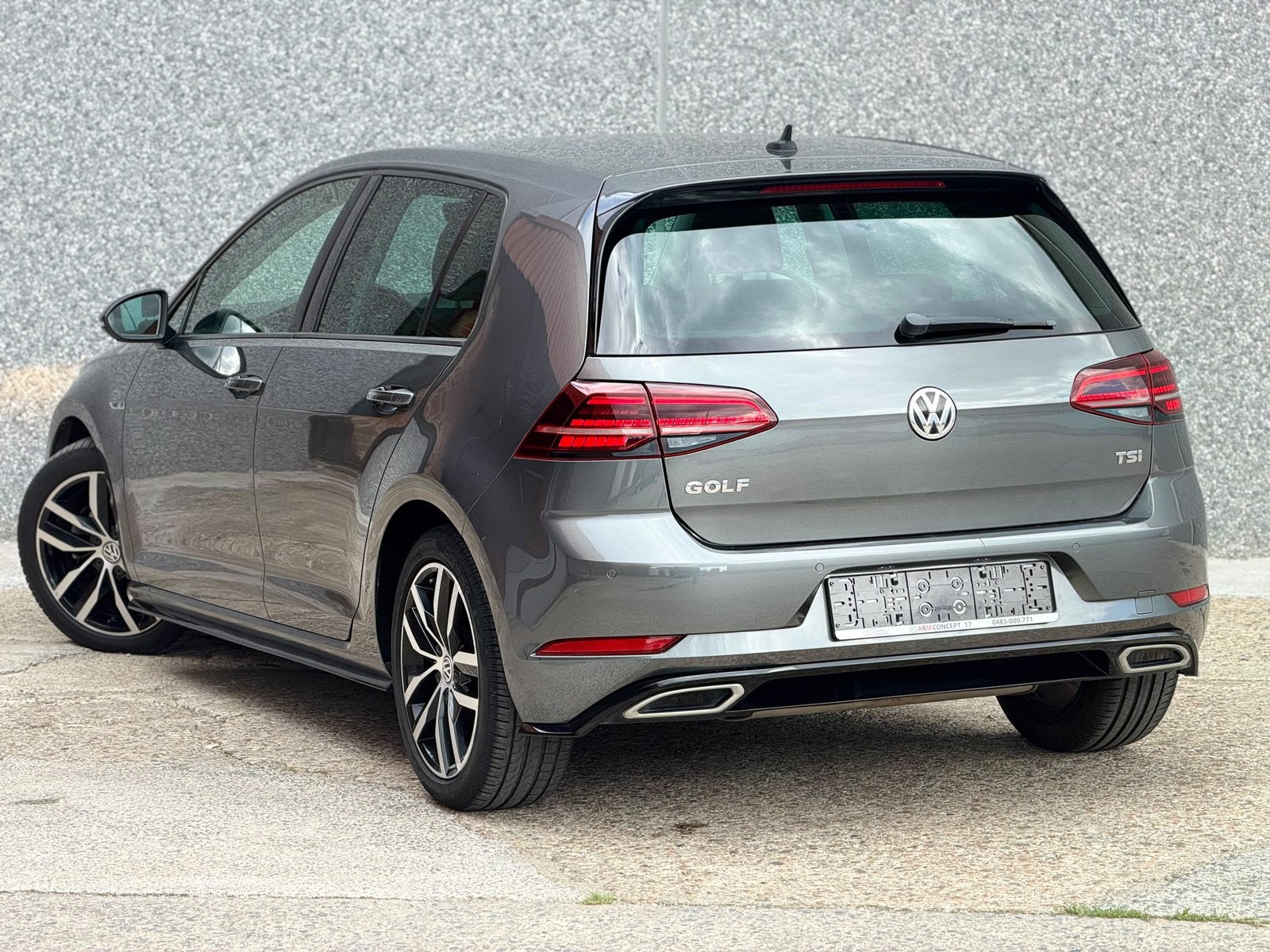 Volkswagen Golf 7 1.0 Essence R Line 10/2017 GARANTIE 1 an, Argent ou Gris, Achat, https://public.car-pass.be/vhr/8894522d-3af2-47d9-9bab-b7fbd4e0e279