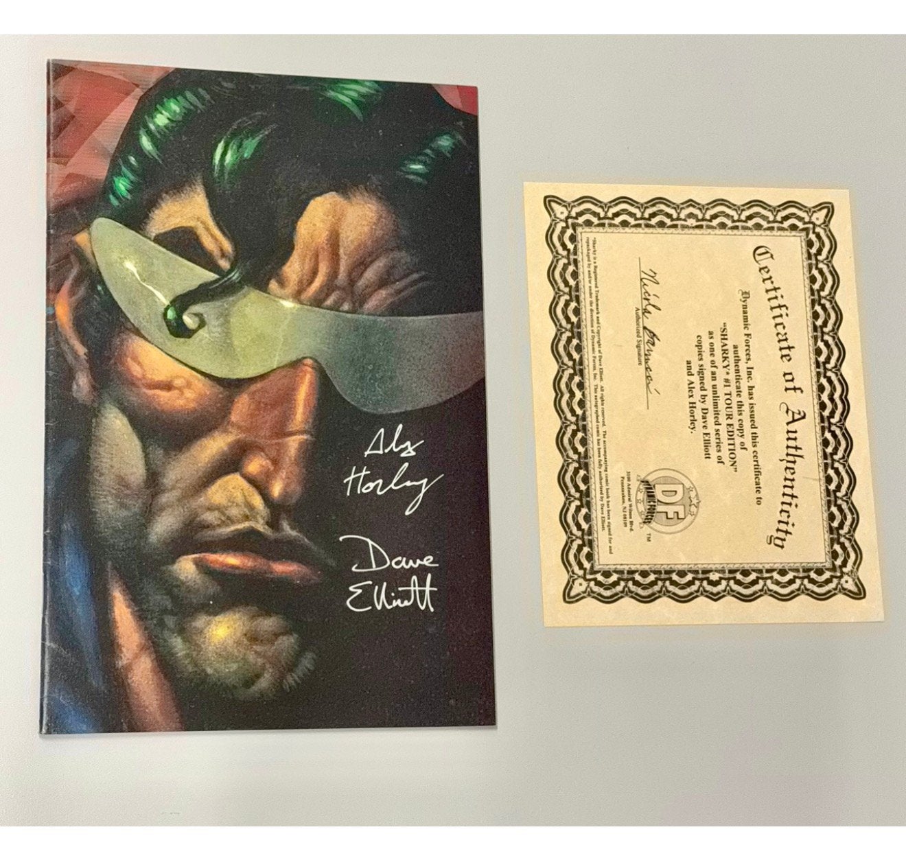 SHARKY #1 2x signed + Certificaat ALEX HORLEY - DAVE ELLIOTT, Boeken, Eén comic, Ophalen of Verzenden, Zo goed als nieuw, Amerika