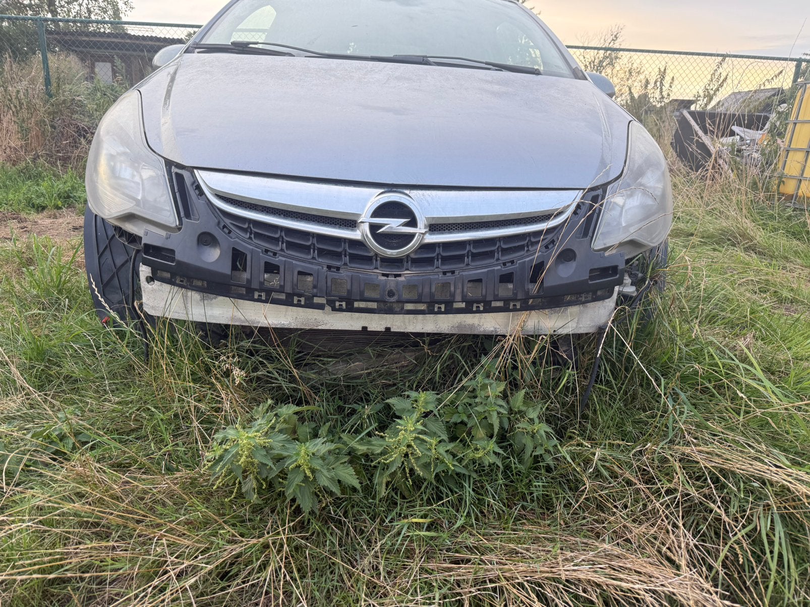 Opel Corsa lichte vracht ongeval, Autos, Opel, Argent ou Gris, Achat, Boîte manuelle, 2 portes