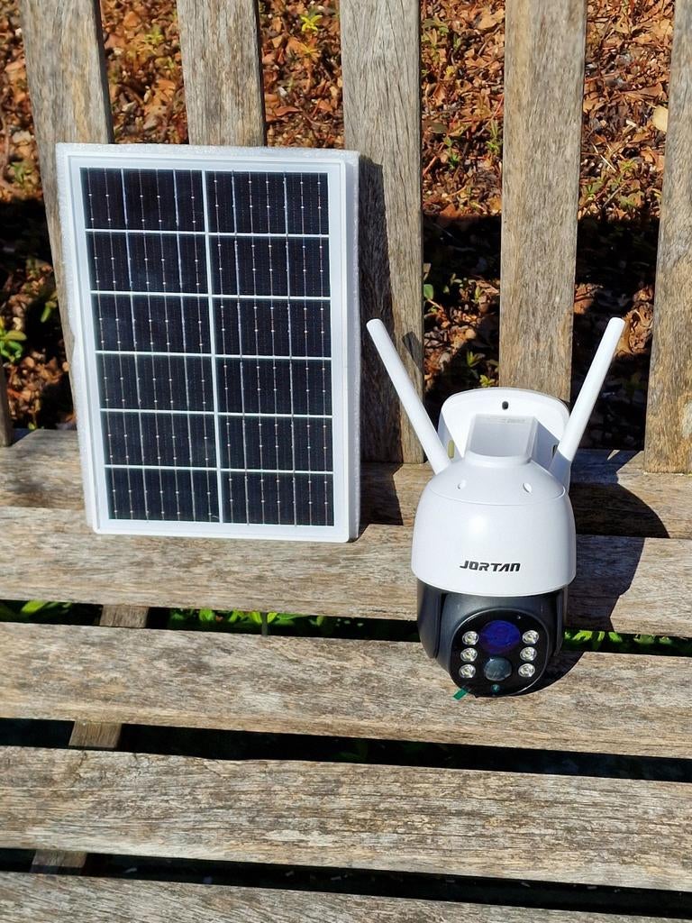Caméra solaire wifi avec batteries intégrées