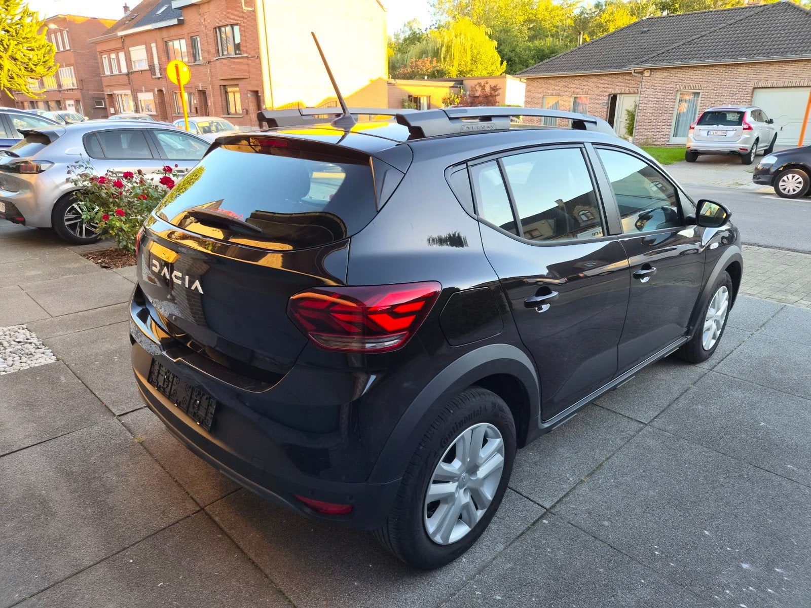 Dacia Sandero Stepway 1.0 TCe Expression / CAMERA / CARPLAY, Automaat, Euro 6, Zwart, Bedrijf