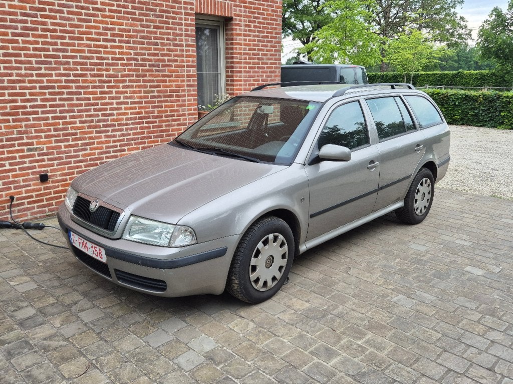 Skoda Octavia Te Koop (1.9 TDI diesel-motor; 105 pk), Auto's, Skoda, Stof, 4 cilinders, Beige, 5 deurs