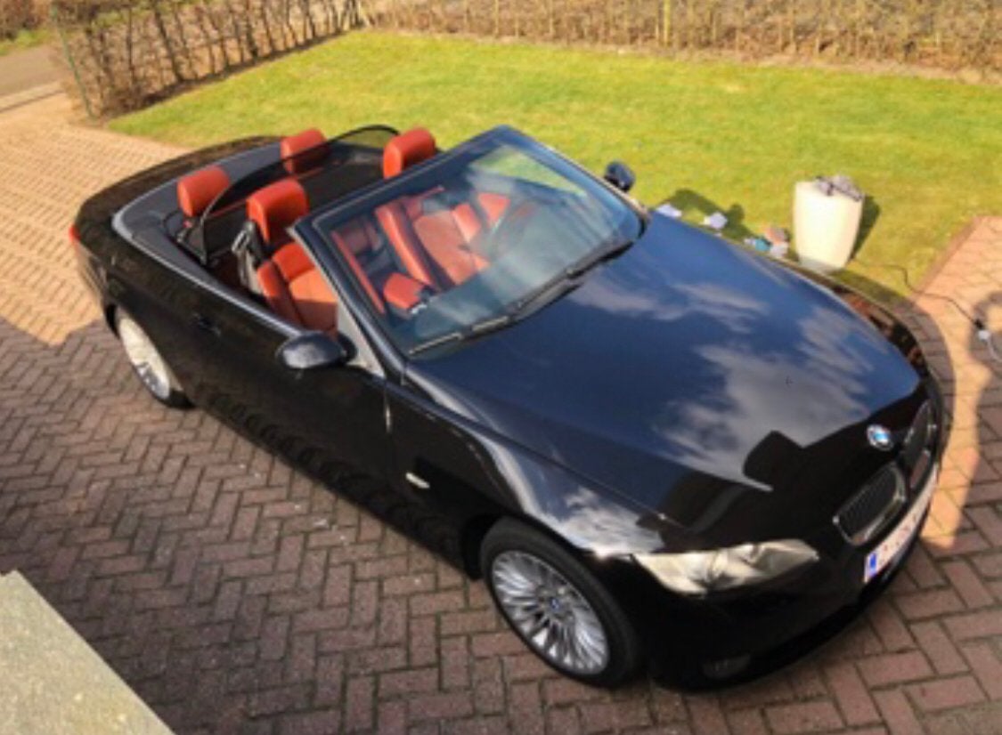 Zeer goed verzorgde BMW 320i Cabrio, Auto's, BMW, Particulier, 3 Reeks, Benzine, Cabriolet, 2 deurs, Handgeschakeld, Zwart, Leder en Stof