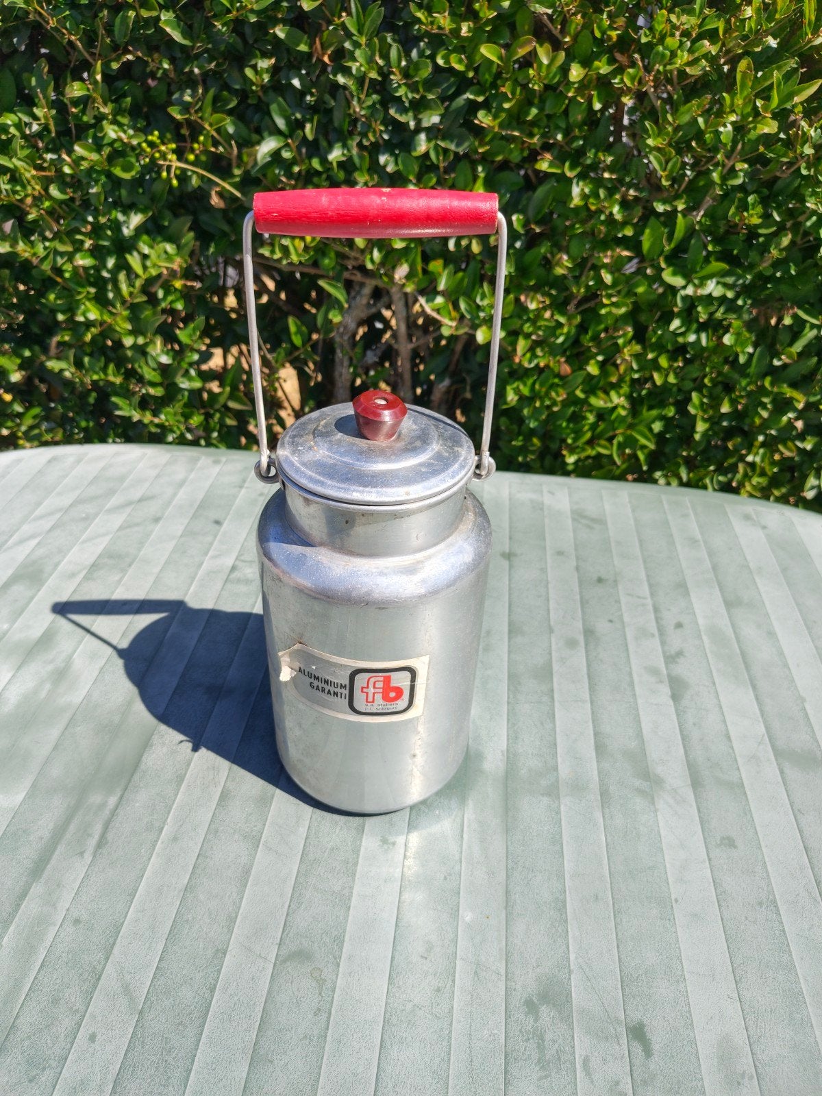 magnifique pot à lait en aluminium vintage avec portable, Enlèvement ou Envoi