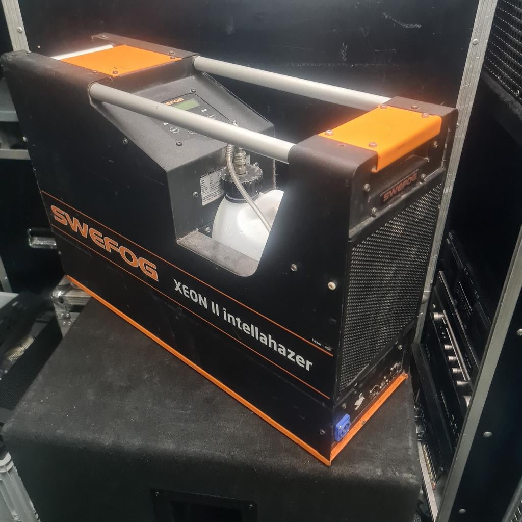 SWEFOG  xeon II  intellahazer  3x, Muziek en Instrumenten, Licht en Laser, Ophalen, Rookmachine
