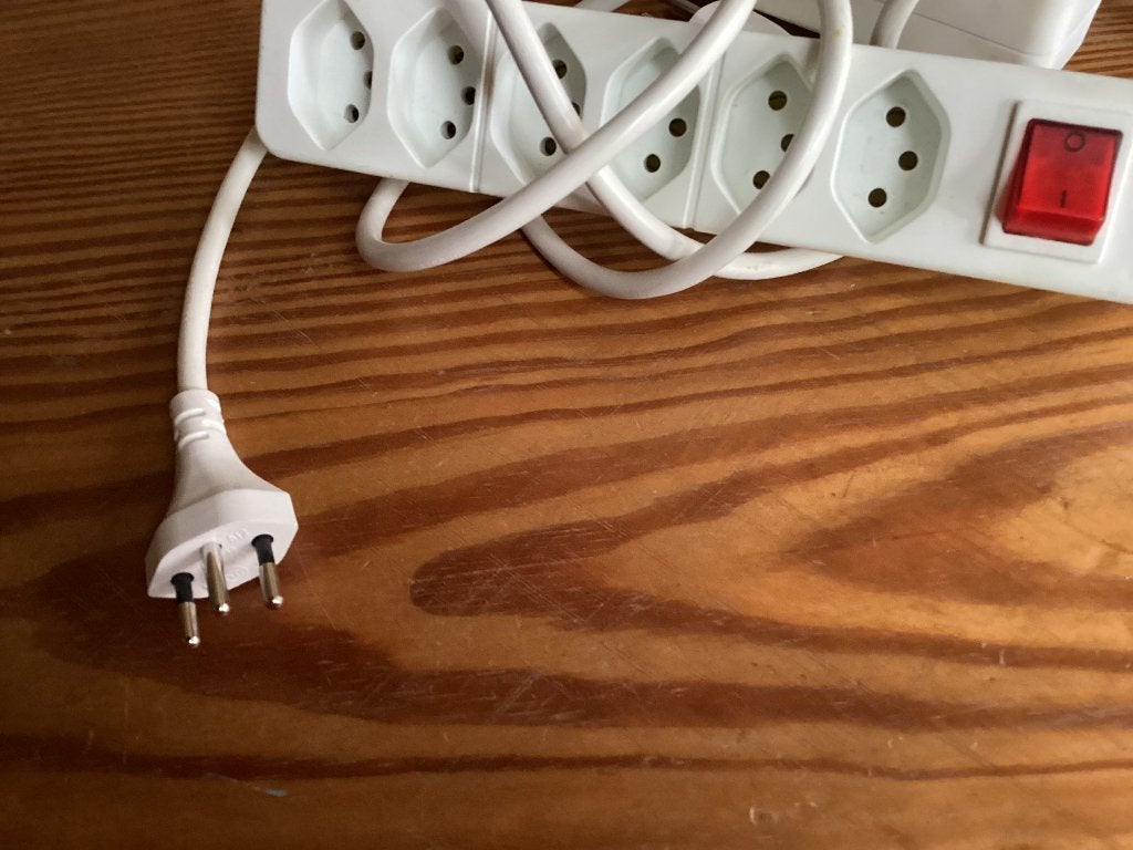 stekkerdozen type J, Doe-het-zelf en Bouw, Elektriciteit en Kabels, Ophalen, Gebruikt, Overige merken, Stekkerdoos