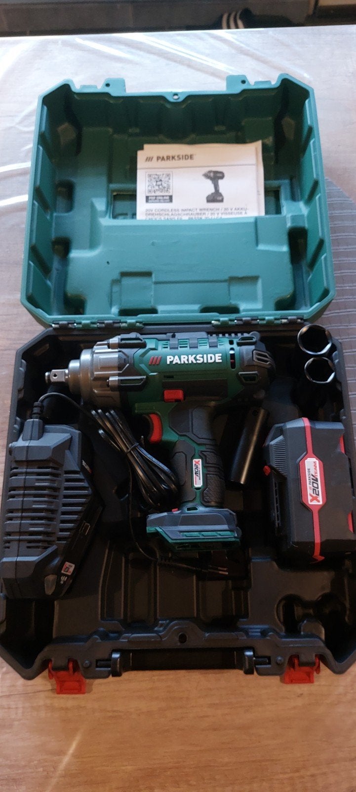 bouloneuse parkside avec batteries chargeur nouvelle, Enlèvement