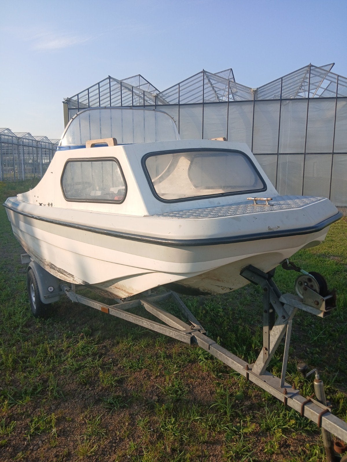 Vissers bootje 4.5 meter met 6pk Suzuki buitenboordmotor, Benzine, Gebruikt, Buitenboordmotor, Tot 1.00 meter