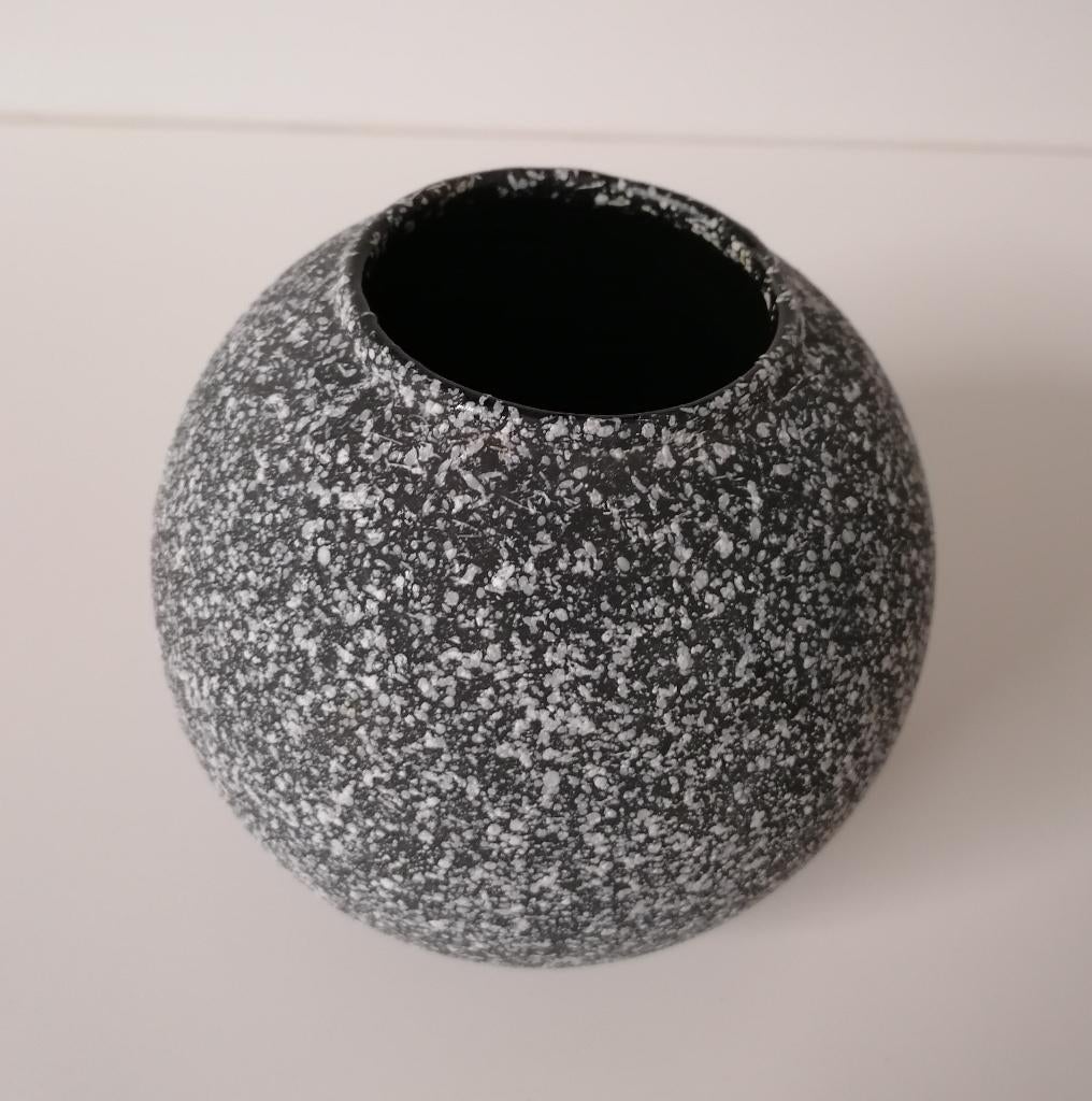 Zwart-wit bolle stenen bloempot/vaasje, Ophalen, Zo goed als nieuw, Wit