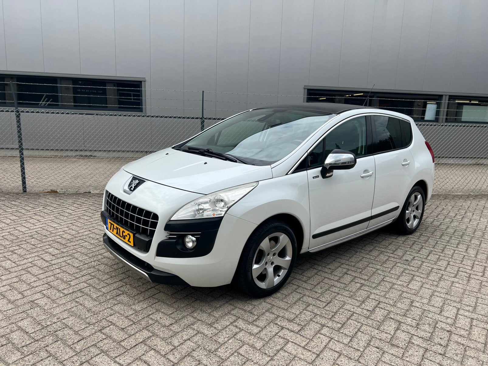 Peugeot 3008 1.6 THP Online l Huile moteur neuve + filtre, Autos, Achat, Automatique, Particulier, Blanc