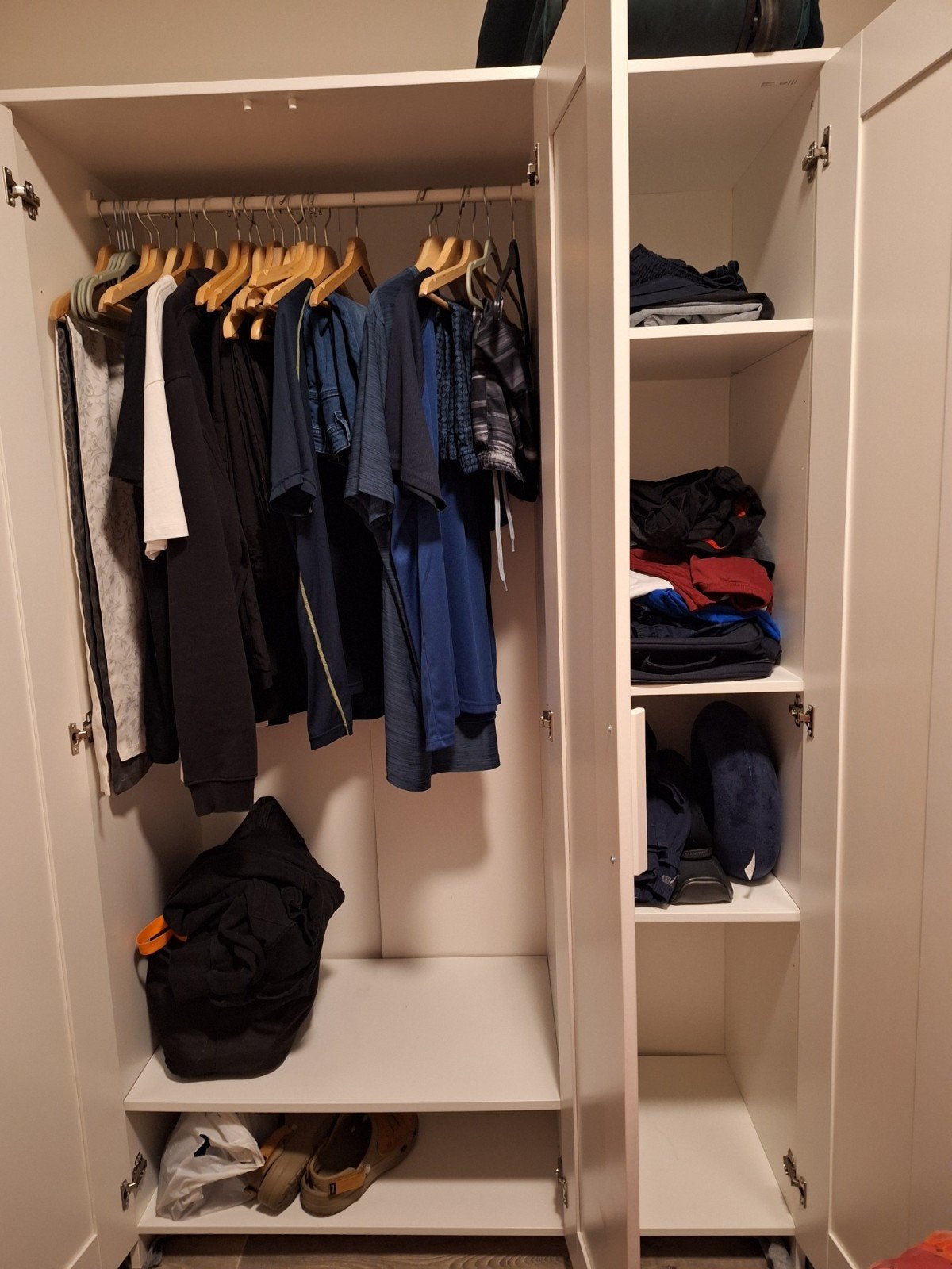 King size bed and wardrobe, good condition!, Ophalen