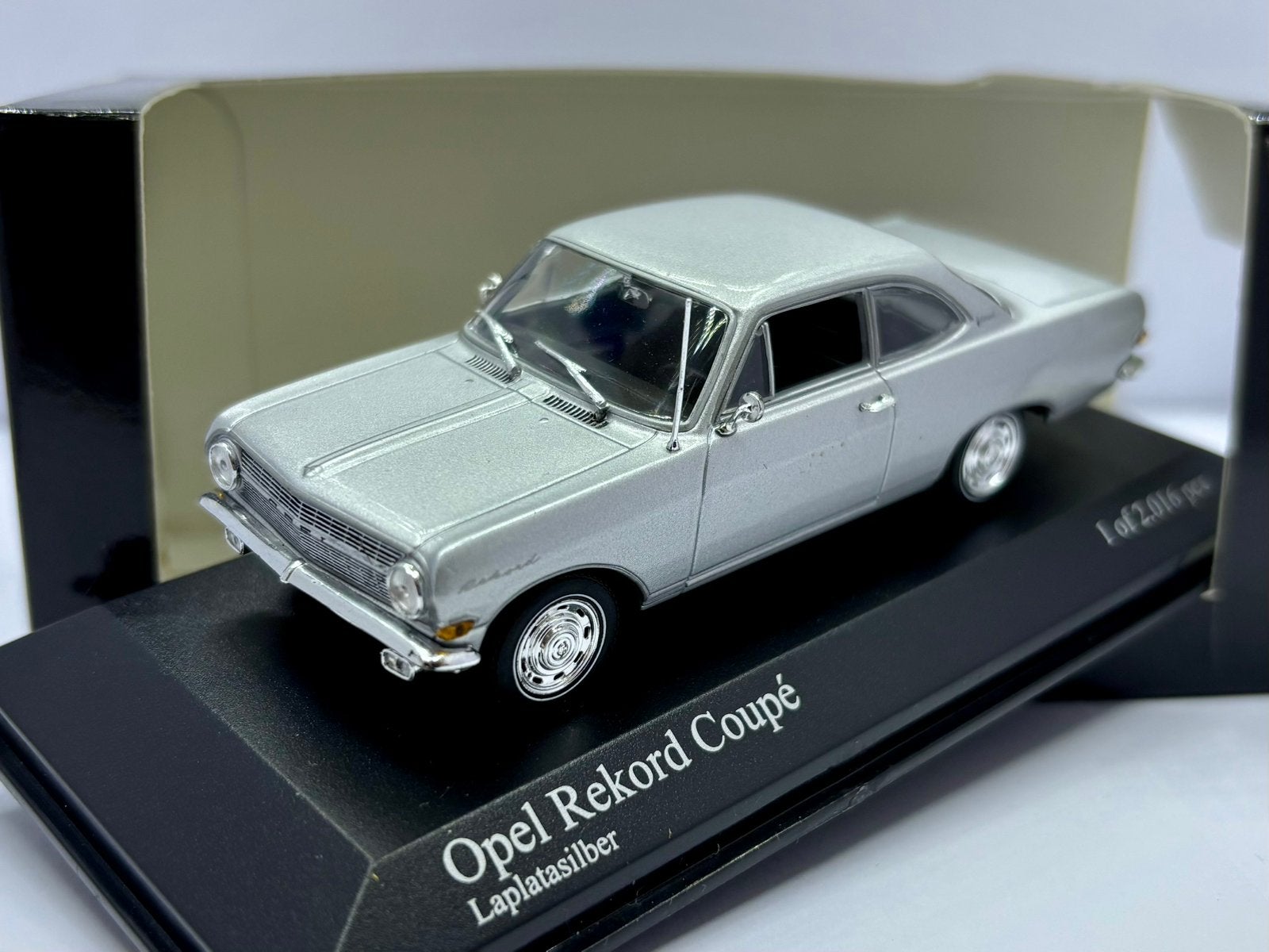 1:43 Opel rekord A coupé 1963, Hobby en Vrije tijd, Modelauto's | 1:43, Ophalen of Verzenden, Zo goed als nieuw, MiniChamps