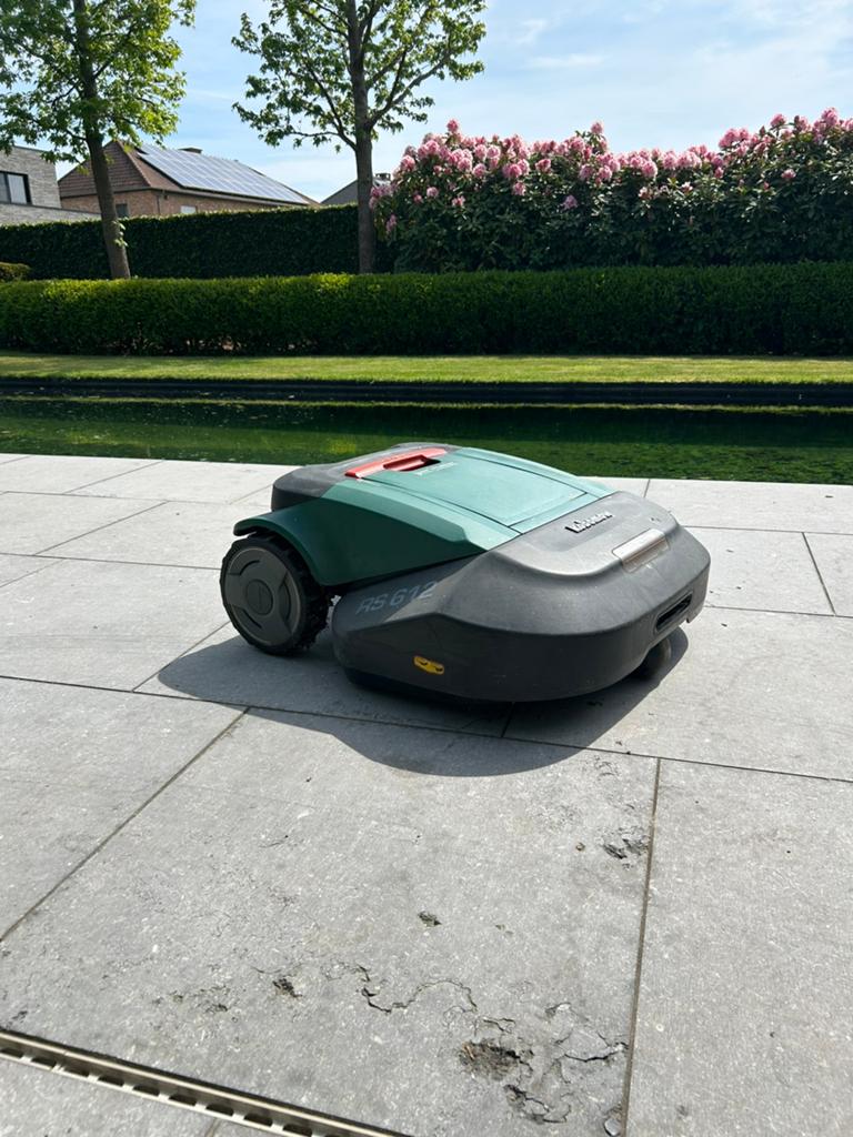 Tondeuse à gazon robotique RobomowRS612 à un prix avantageux, Enlèvement, Comme neuf