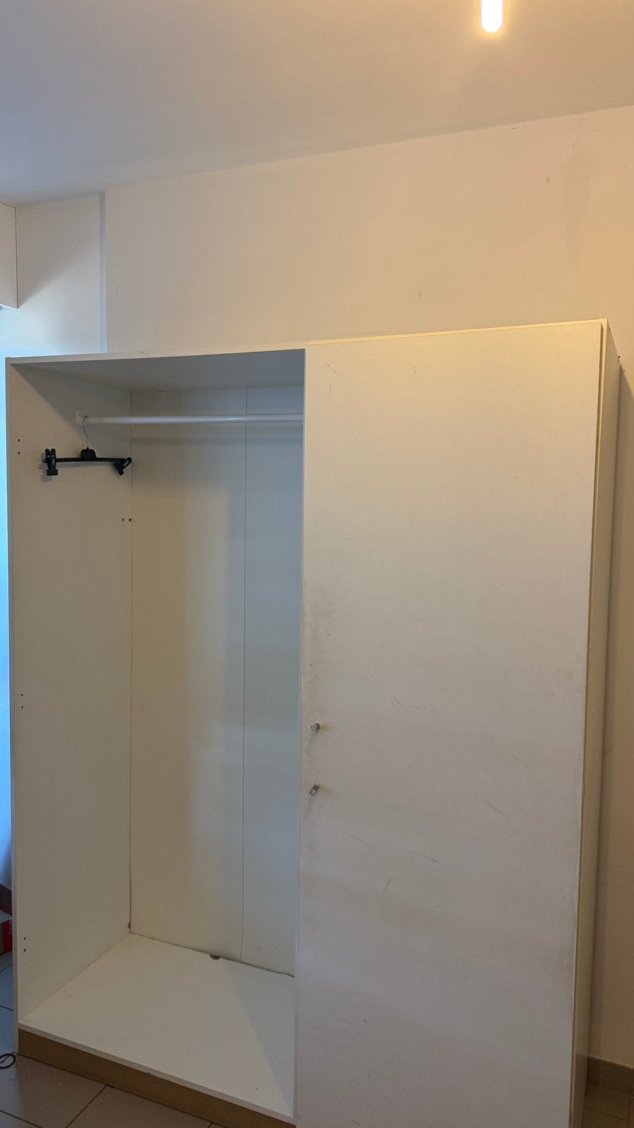 Kledingkast, bureau stoel, wiel kruk, Ophalen, Zo goed als nieuw