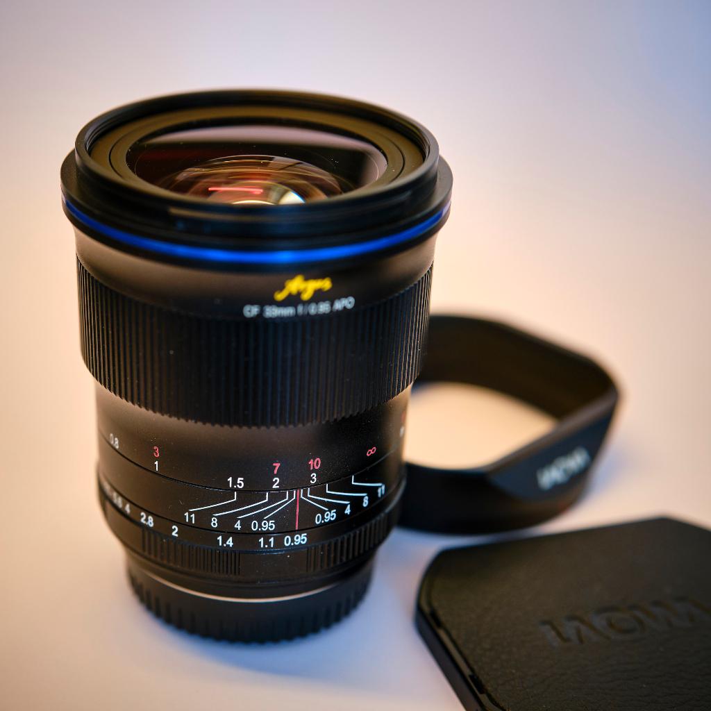 In nieuw staat, Laowa Argus 33mm f/0.95 CF APO Fuji-X mount, Ophalen of Verzenden, Zo goed als nieuw, Standaardlens