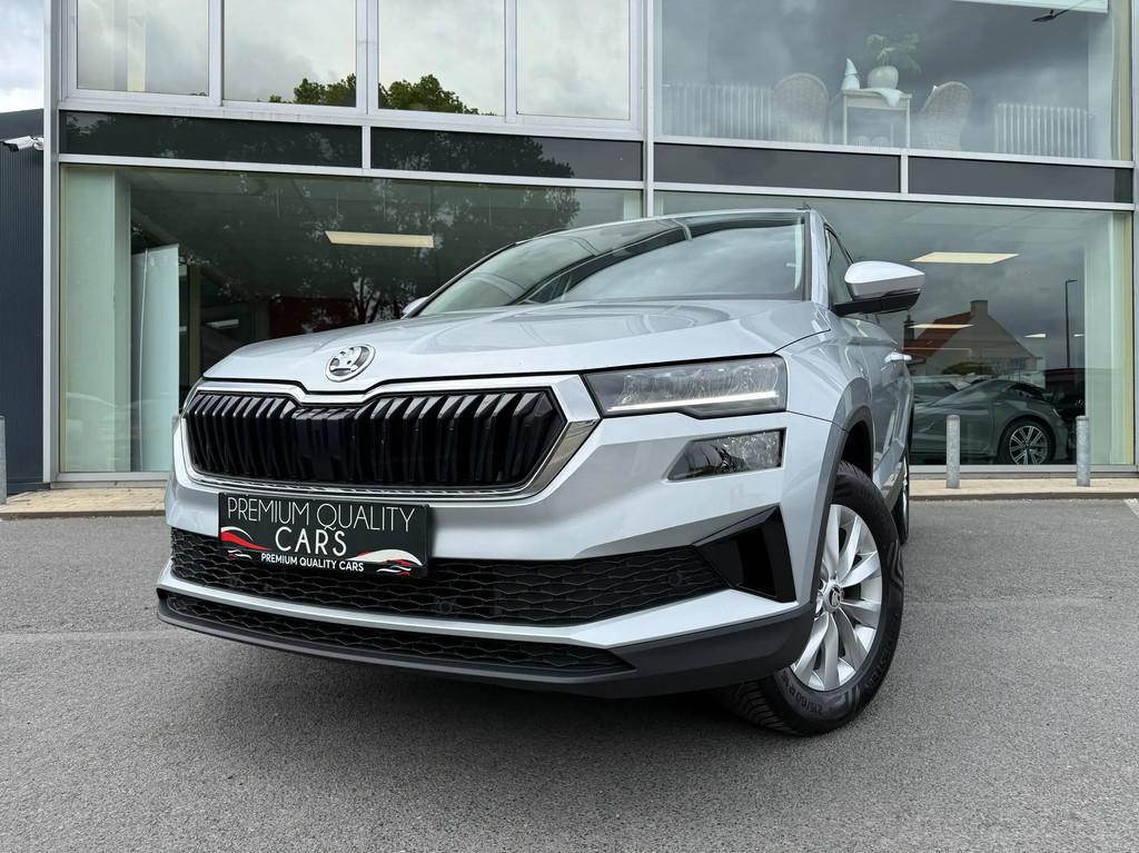 Skoda Karoq AUTOMAAT / CARPLAY / AIRCO / CAMERA / CRUISECONT, Automaat, 1408 kg, Stof, 4 cilinders