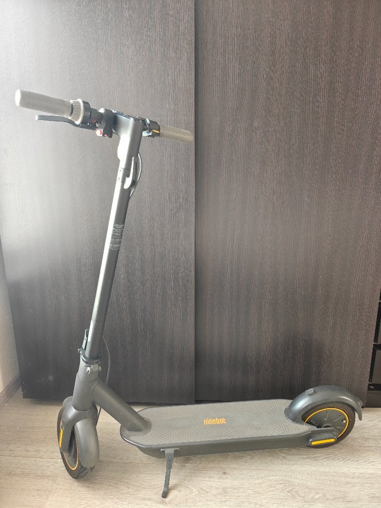 Segway Ninebot MAX G30 - 990 km - gratis helm + slot, Fietsen en Brommers, Ophalen, Gebruikt, Elektrische step (E-scooter), Segway-Ninebot