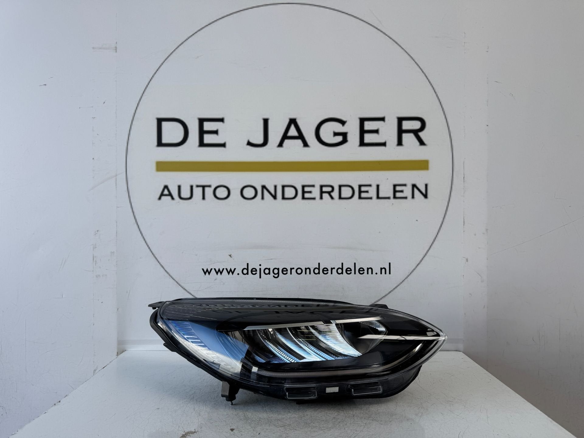 FORD FIESTA MK8 FACELIFT LED KOPLAMP RECHTS N1BB-13E014-CE, Auto-onderdelen, Gebruikt, Info@ford.com, Ford, Ford Motor Company