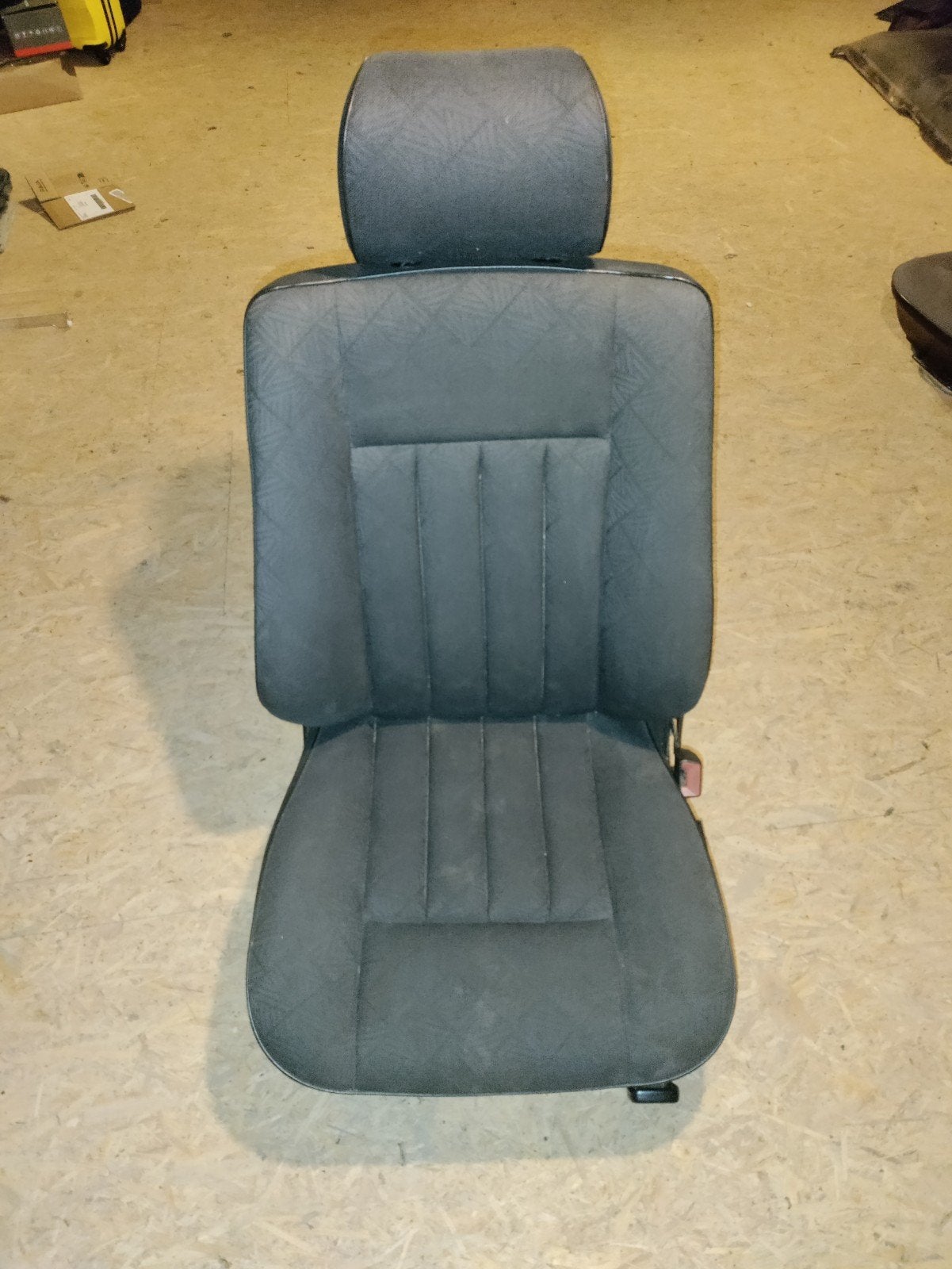 Siège w124 droit, Autos : Pièces & Accessoires, Habitacle & Garnissage, Enlèvement