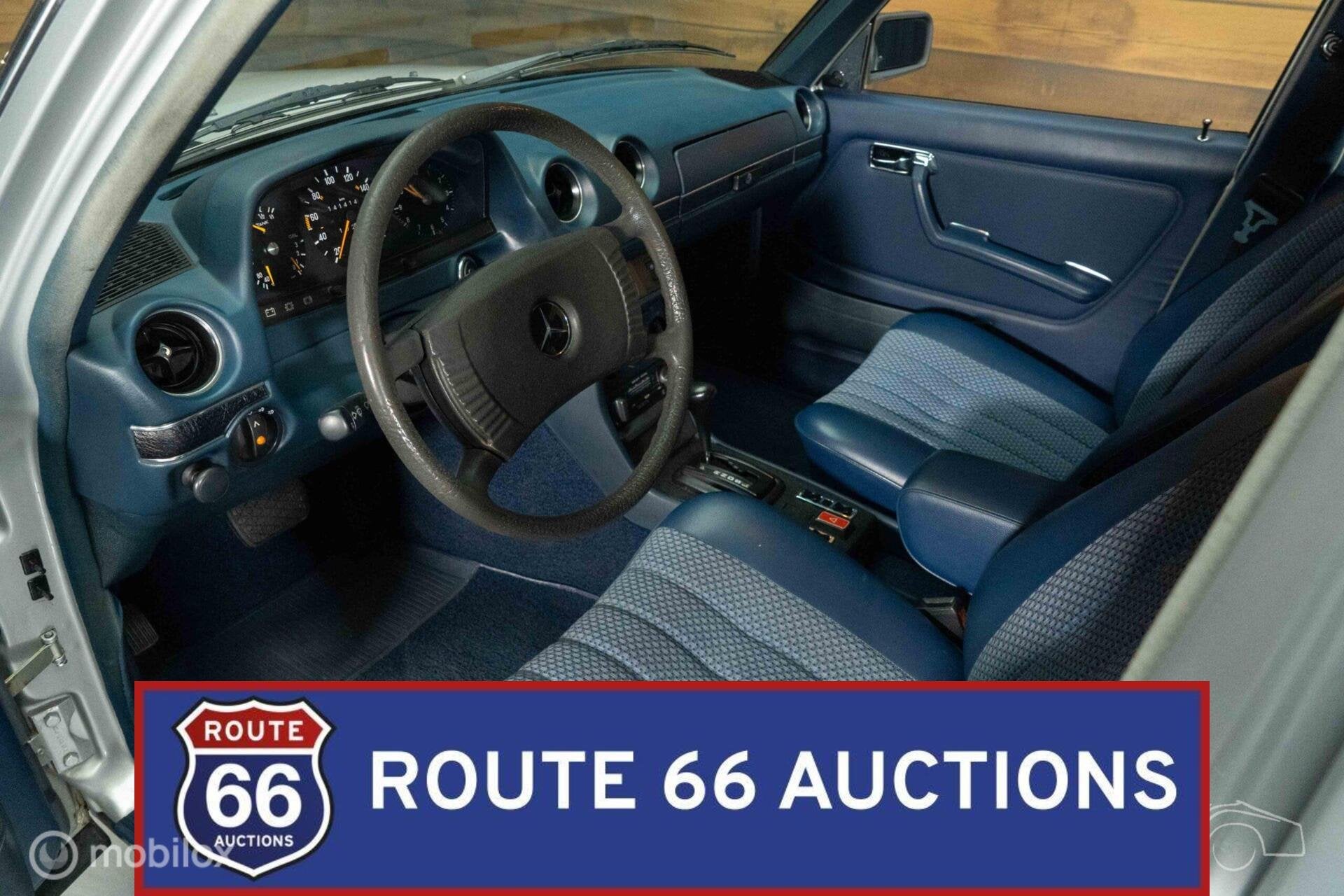 Mercedes-Benz 250 | 1978 | Route 66 Auctions, Zwart, Mercedes-Benz, Bedrijf, Handgeschakeld